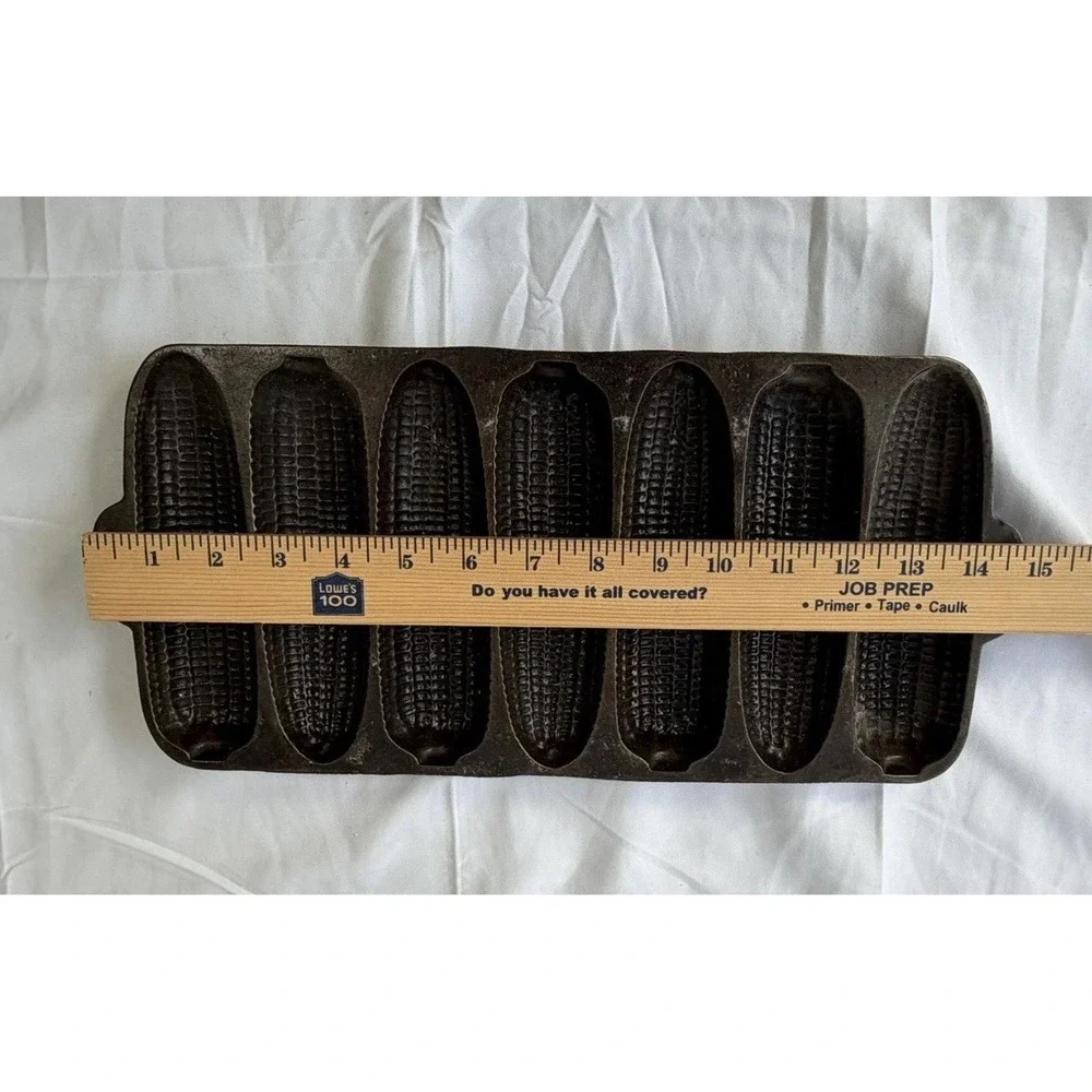 Vintage Cast Iron 7 Ear Corn Bread Muffin  Pan Mold Camping Baking Cook‎